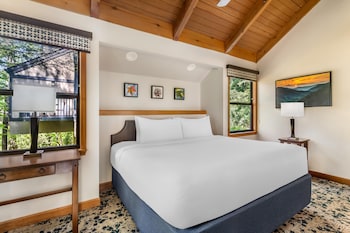 2 BEDROOM 1 KNG 1 QN 2 TWINS CHALET WITH LOFT