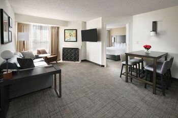 Suite, Multiple Beds, Accessible (Mobility Roll in Shower Two Bedrooms)