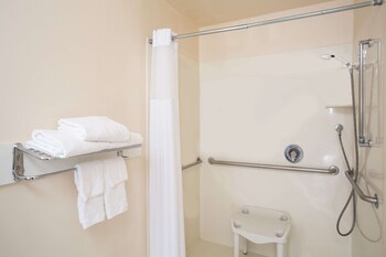 Room, 1 King Bed, Accessible, Non Smoking (Mobility)
