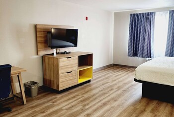 Standard Room, 1 King Bed