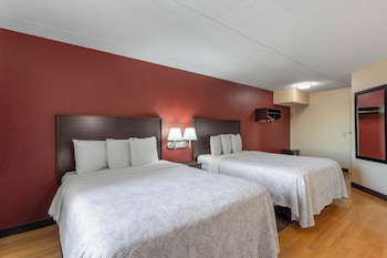 Deluxe Room, 2 Queen Beds (Smoke Free)