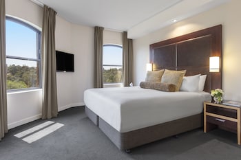 Riverview Spa Suite