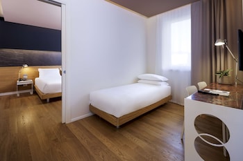 Classic Room, Multiple Beds