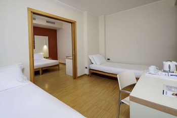 Family Room, Multiple Beds