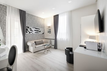 Luxury Suite, Hot Tub (Spa access)
