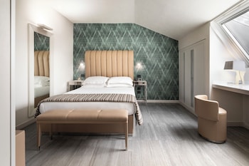 Suite, Hot Tub (Spa access)