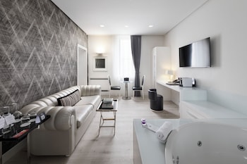 Superior Suite, Hot Tub (Spa access)