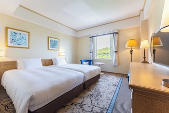 Twin Room (Symphony)