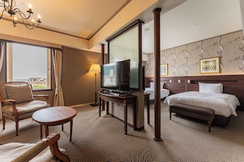 Junior Room (Suite)
