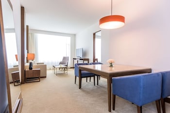 Suite (View, Extra Bed 2 adults + 1 child)