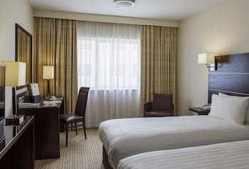 Family Room, 2 Twin Beds