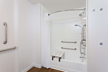 Room, 2 Queen Beds, Accessible, Non Smoking