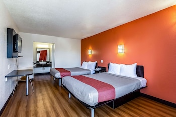 Deluxe Room, 2 Queen Beds, Non Smoking, Refrigerator & Microwave