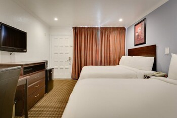 Standard Room, 2 Queen Beds, Non Smoking