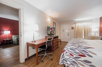 Standard Suite, 1 King Bed, Non Smoking