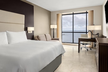 Premium Room, 1 King Bed, Ocean View (High Floor)