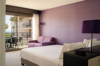 Suite, Sea View