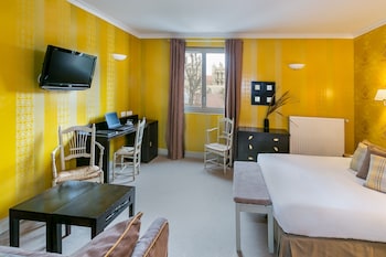 Executive Room, 1 King Bed, Non Smoking, Garden View
