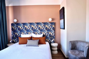 Comfort Room, 1 Queen Bed