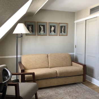 Club Quadruple Room
