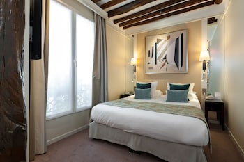 Deluxe Room, 1 Queen Bed (Larger Room)