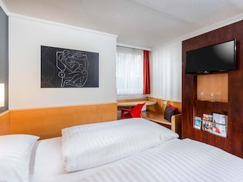 Standard Room, Multiple Beds, Accessible
