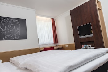 Standard Room, Multiple Beds, Accessible