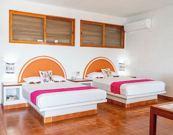 Tropical View with Fan, 2 double beds
