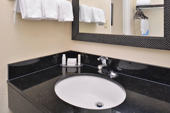 Room, 1 King Bed, Hearing Accessible (Accessible Bathtub)