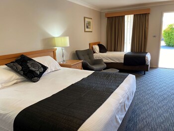 Superior Room, Multiple Beds, Non Smoking, Microwave