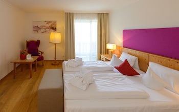Classic Double Room, Balcony, Garden View