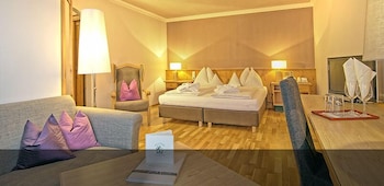 Superior Single Room, Balcony, Mountain View