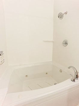Suite, 1 King Bed (Whirlpool)