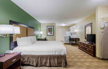 Studio, 1 King Bed, Non Smoking