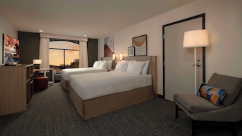 Room, 2 Queen Beds, Accessible (3x3 Shower)