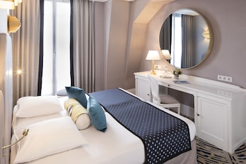 Connecting Rooms