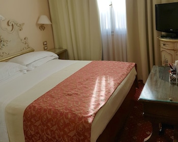 Double Room (Small)