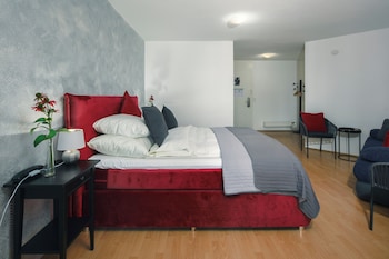 Family Room (Standard)