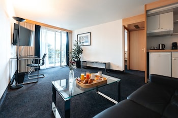 Suite STANDING grand lit et canapé-lit pour enfant de 12 ans maximum