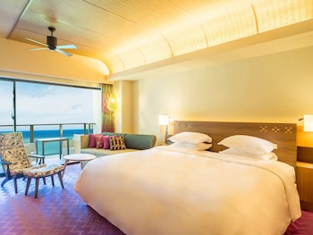 Premium Room, 1 King Bed, Balcony, Ocean View (Premium Ocean King Room)