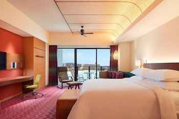 Premium Room, 1 King Bed, Balcony, Ocean View (Premium Ocean King Room)