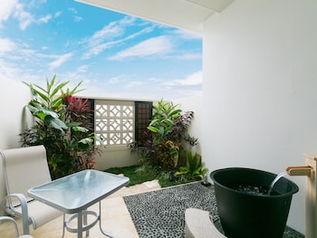 Premium Room, 2 Twin Beds, Lanai, Garden View (Tower)