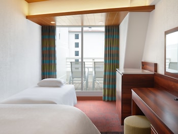 Room, 1 Double Bed, Partial Ocean View (Partial Double Room)