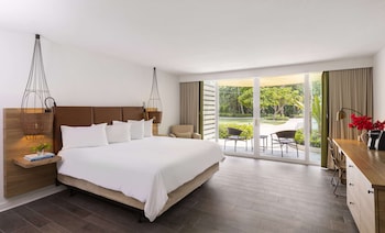 Room, 1 King Bed, Accessible, Courtyard View (Matecumbe, Lanai)