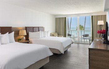 Room, 2 Queen Beds, Oceanfront (Alligator Reef)