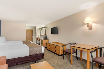 Classic Room, 2 Queen Beds, Non Smoking