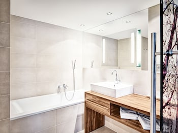 Suite, 2 Bedrooms