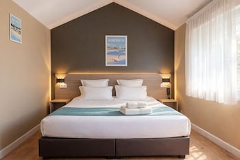 Double or Twin Room, Garden View, Annex Building
