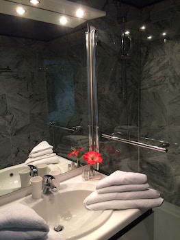 Classic Double Room (with SPA access - Sauna and Jacuzzi)