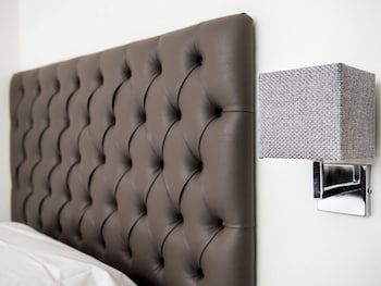 Classic Single Room